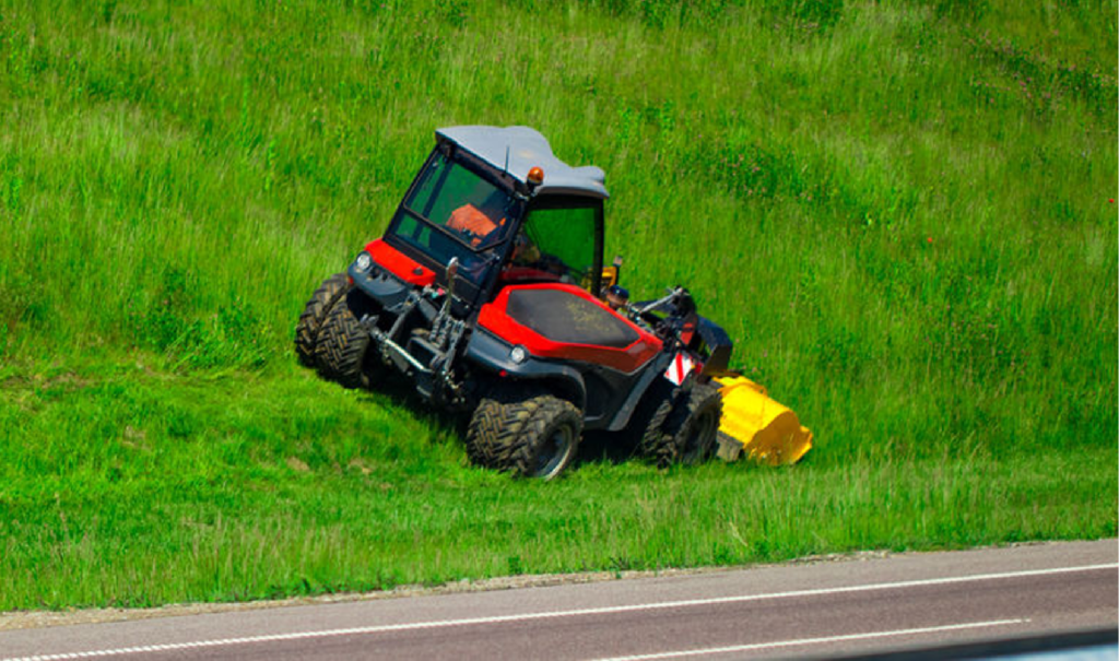 Wide-Area & Roadside Mowing